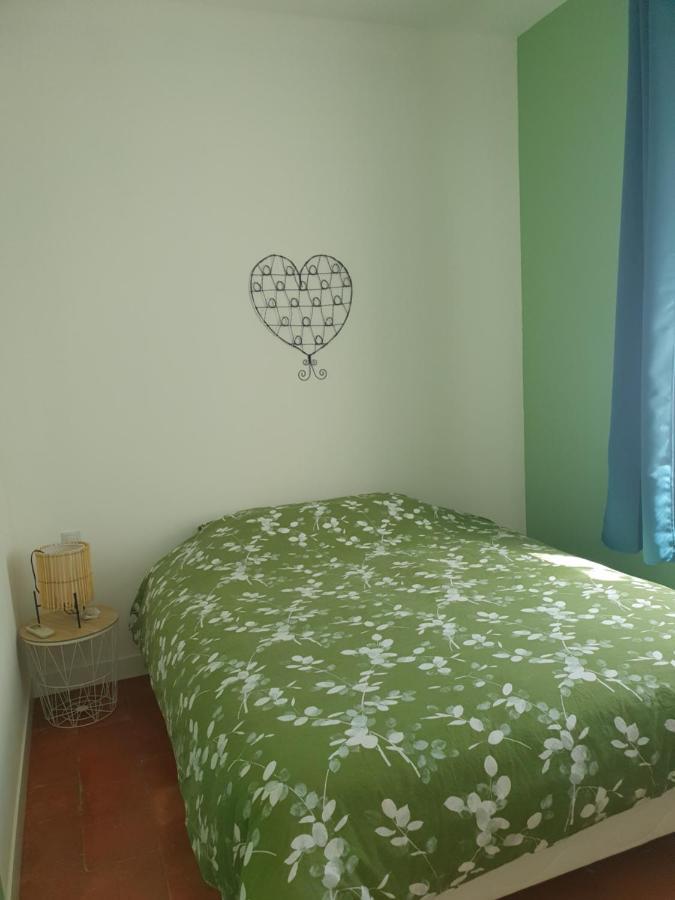 Mas De La Forge Noguier Bed & Breakfast Vergèze Dış mekan fotoğraf