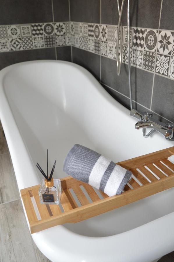 Mas De La Forge Noguier Bed & Breakfast Vergèze Dış mekan fotoğraf