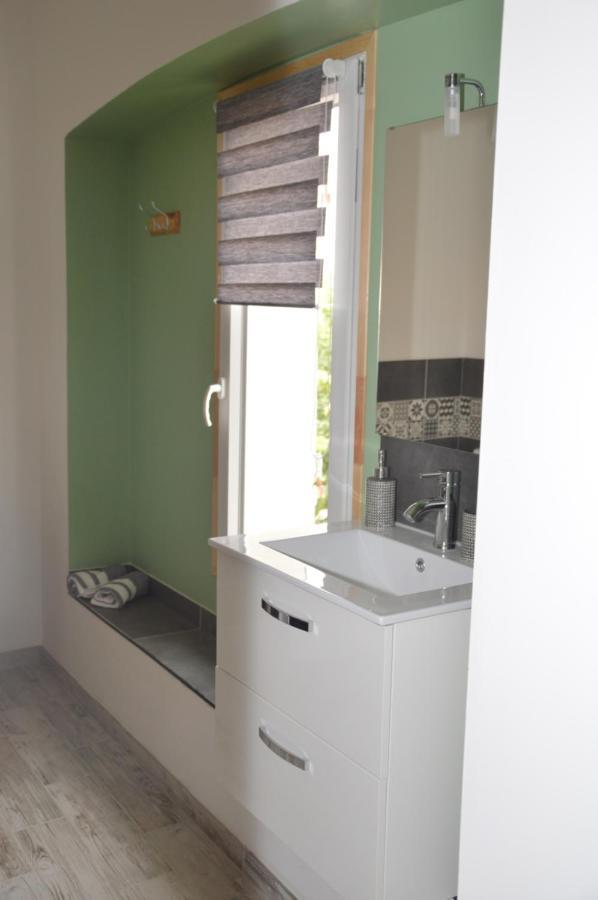Mas De La Forge Noguier Bed & Breakfast Vergèze Dış mekan fotoğraf