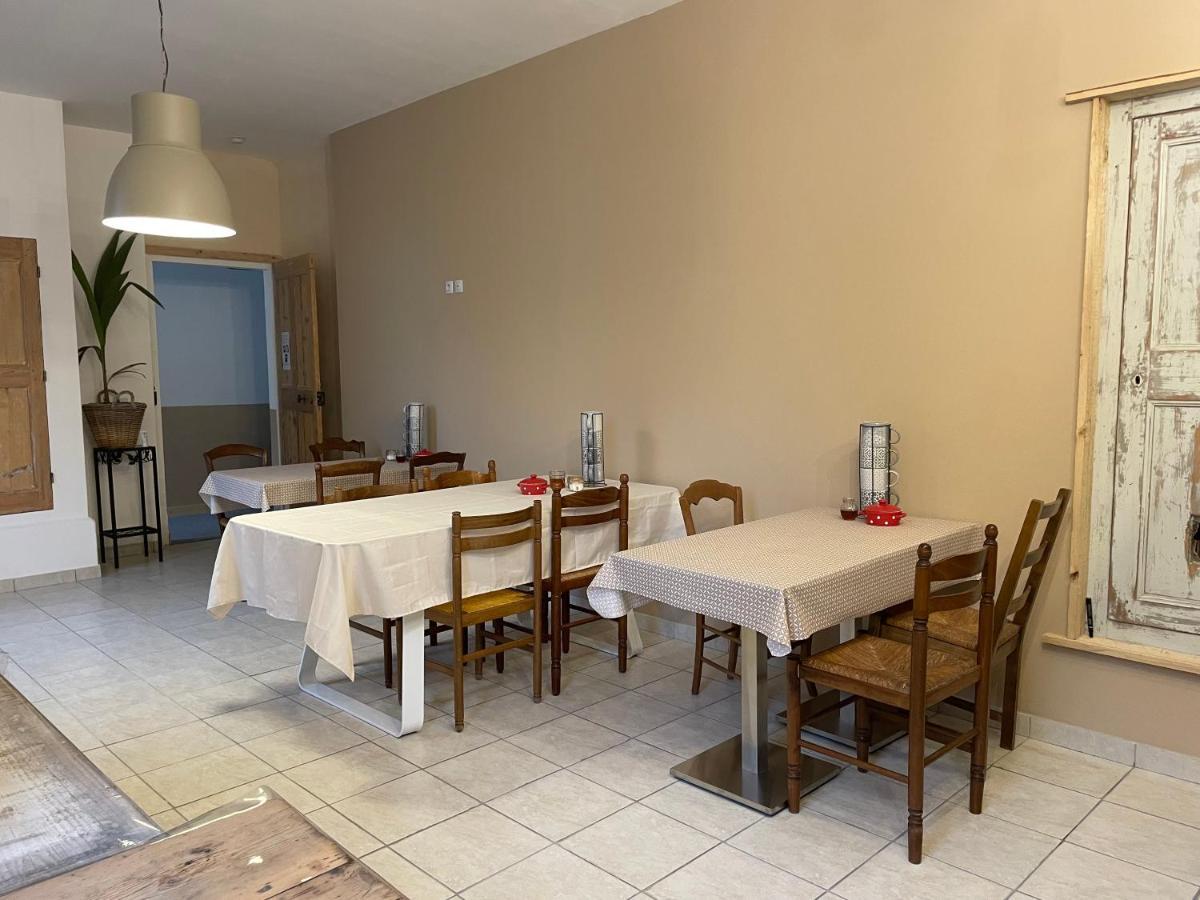 Mas De La Forge Noguier Bed & Breakfast Vergèze Dış mekan fotoğraf